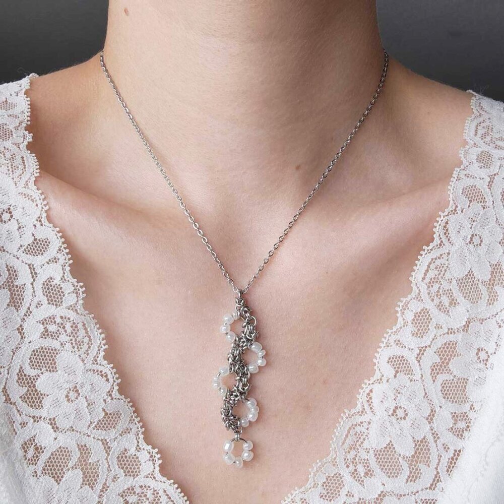 Unique white pearl and silver snake necklace with a small silver chain - Picture 4 of 11